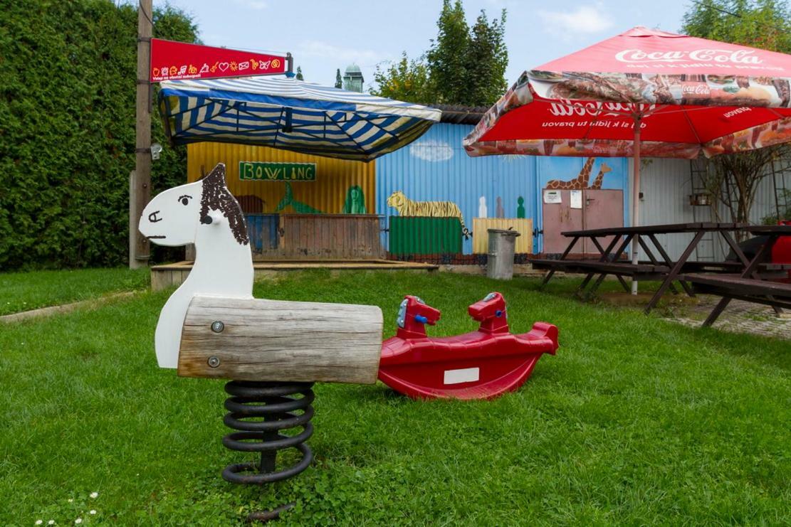 Apartmany Bowling Фридлант Екстер'єр фото